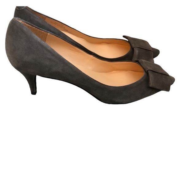 Talbots Suede Leather Pumps Sz. 7.5B Bow Toe Gray Pointy Toe Low Kitten Heel - Picture 1 of 8